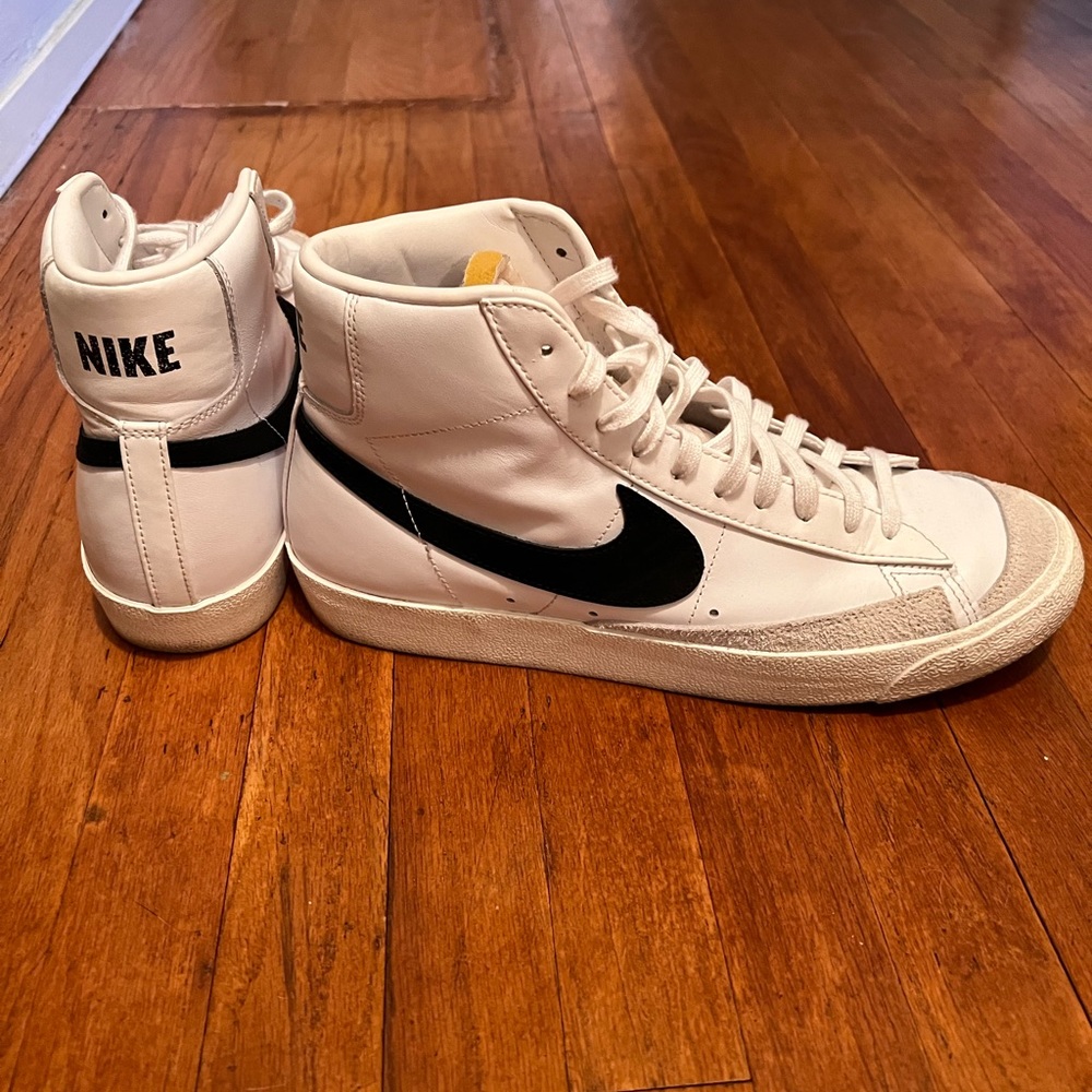 White Nike Blazers, mens 11.5.